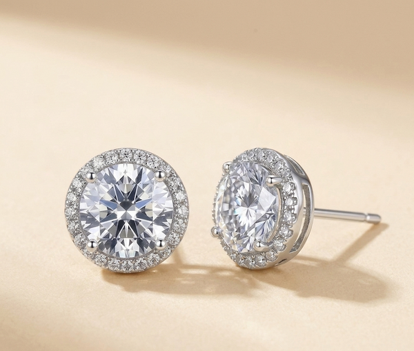 VVS Moissanite Stud Earrings — D-Color VVS1